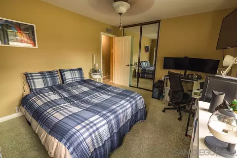 Bedroom - 12443 Lemon Crest Dr, Lakeside, CA 92040 photo 5 of 10