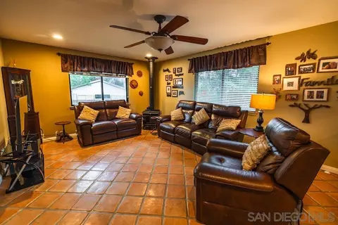 Living - 12443 Lemon Crest Dr, Lakeside, CA 92040 photo 4 of 4
