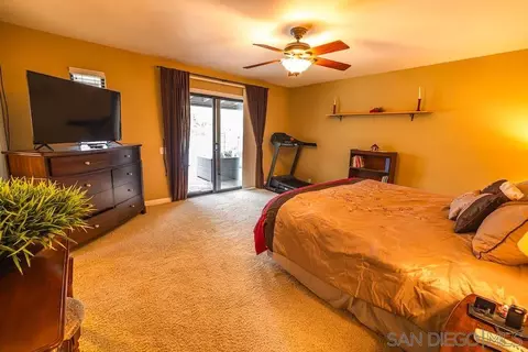 Bedroom - 12443 Lemon Crest Dr, Lakeside, CA 92040 photo 6 of 10