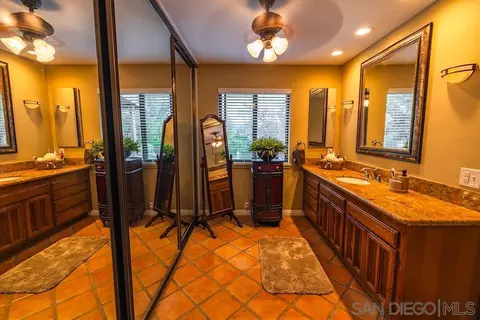 Bath - 12443 Lemon Crest Dr, Lakeside, CA 92040 photo 1 of 2
