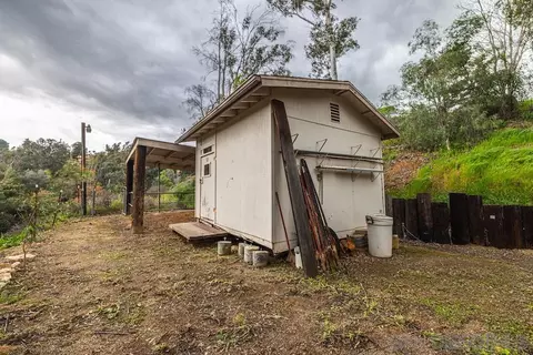 Exterior - 12443 Lemon Crest Dr, Lakeside, CA 92040 photo 15 of 17