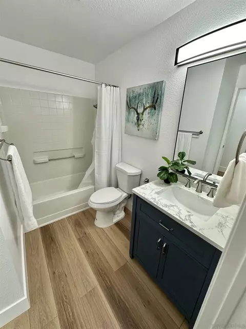 Bath - 343 Riverview Way, Oceanside, CA 92057 photo 1 of 2