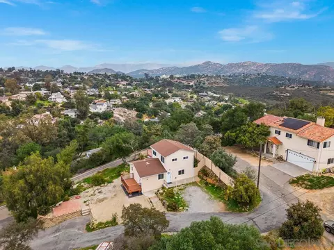 300 Highline Trl, El Cajon, CA 92021 photo 3