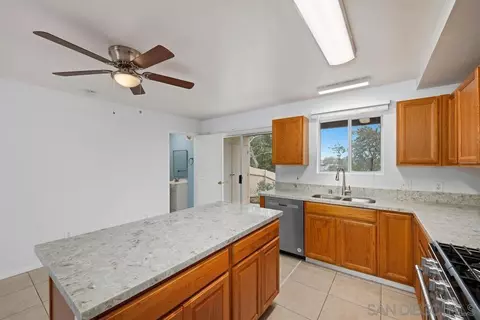 300 Highline Trl, El Cajon, CA 92021 photo 11