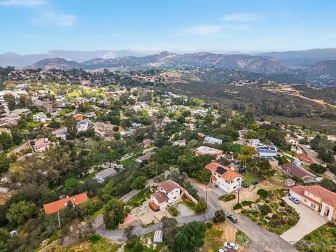 300 Highline Trl, El Cajon, CA 92021 photo 44