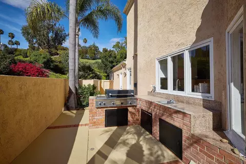 Exterior - 2905 Sondra Ct, Carlsbad, CA 92009 photo 11 of 15