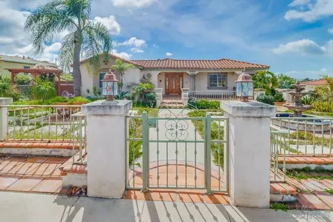 2456 Reo Dr, San Diego, CA 92139