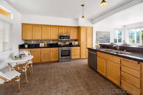 8737 Verna Dr, Escondido, CA 92026 photo 16