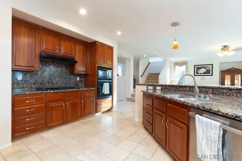 Kitchen - 16579 Weeping Willow Dr, Riverside, CA 92503 photo 2 of 2