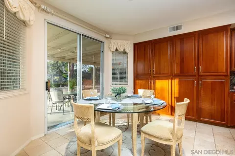 Dining - 16579 Weeping Willow Dr, Riverside, CA 92503 photo 1 of 2