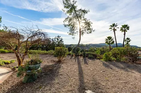 Exterior - 16579 Weeping Willow Dr, Riverside, CA 92503 photo 11 of 11