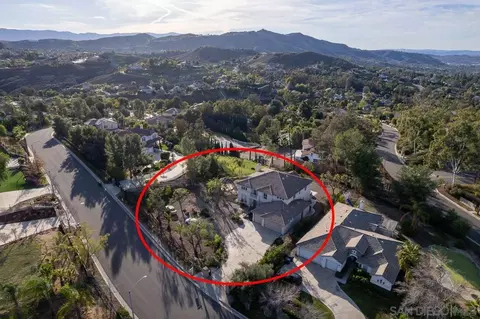 View/Area - 16579 Weeping Willow Dr, Riverside, CA 92503 photo 11 of 16