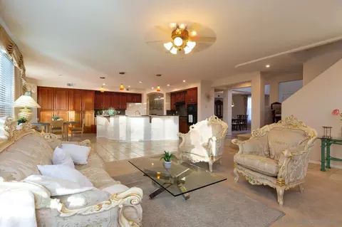 Living - 16579 Weeping Willow Dr, Riverside, CA 92503 photo 6 of 6