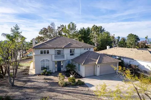 Exterior - 16579 Weeping Willow Dr, Riverside, CA 92503 photo 4 of 11