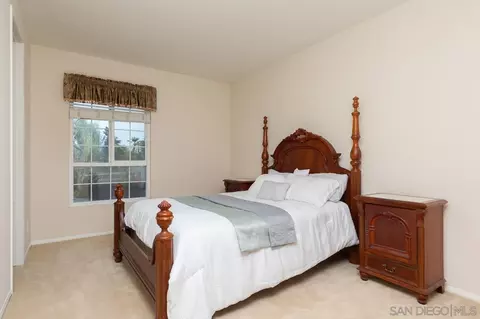 Bedroom - 16579 Weeping Willow Dr, Riverside, CA 92503 photo 4 of 8