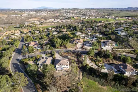 View/Area - 16579 Weeping Willow Dr, Riverside, CA 92503 photo 16 of 16