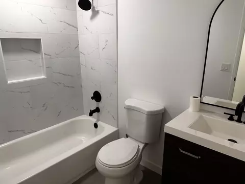 Bath - 12733 Mcferon Rd, Poway, CA 92064 photo 1 of 8