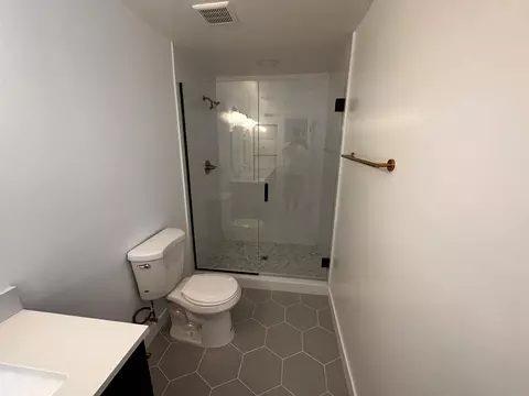 Bath - 12733 Mcferon Rd, Poway, CA 92064 photo 7 of 8