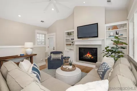 Living - 732 Olive Ave, Coronado, CA 92118 photo 3 of 4