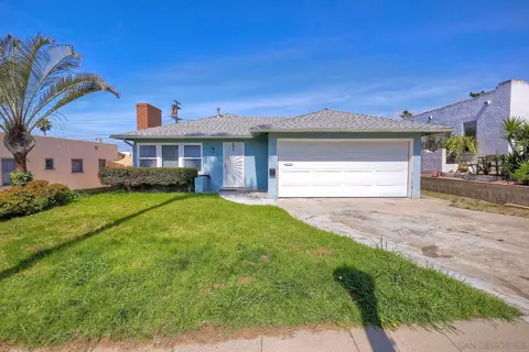 810 West St, Oceanside, CA 92054 photo 3