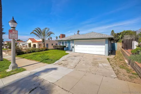 810 West St, Oceanside, CA 92054