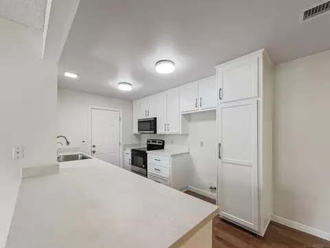 Kitchen - 13754 Sycamore Tree Ln, Poway, CA 92064 photo 1 of 2