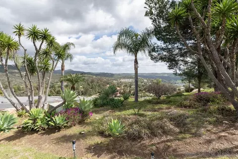 Exterior - 14564 Cedar Ridge Ct, Poway, CA 92064 photo 2 of 11