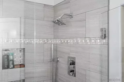 Bath - 10085 Shenandoah Dr, Santee, CA 92071 photo 5 of 9