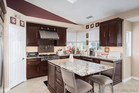 Kitchen - 10085 Shenandoah Dr, Santee, CA 92071 photo 2 of 8