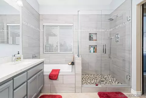 Bath - 10085 Shenandoah Dr, Santee, CA 92071 photo 3 of 9
