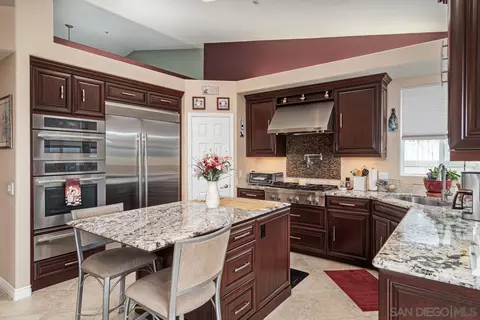 Kitchen - 10085 Shenandoah Dr, Santee, CA 92071 photo 3 of 8
