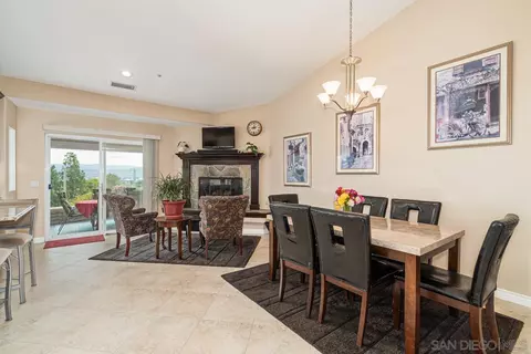 Dining - 10085 Shenandoah Dr, Santee, CA 92071 photo 4 of 6