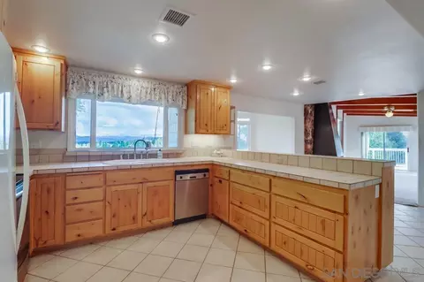 720 Sky Mountain Ln, Alpine, CA 91901 photo 9