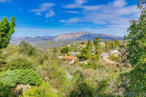 720 Sky Mountain Ln, Alpine, CA 91901