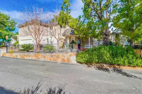 720 Sky Mountain Ln, Alpine, CA 91901 photo 3