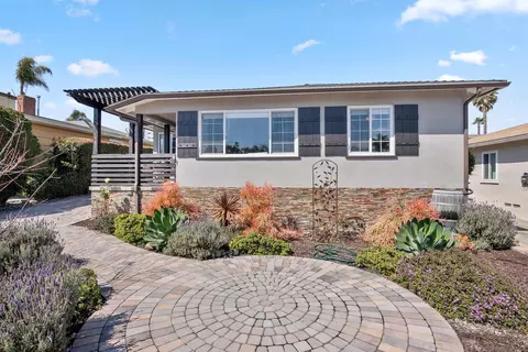 1980 Chalcedony St, San Diego, CA 92109