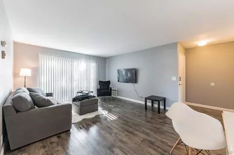 Living - 4540 Maple Ave #249, La Mesa, CA 91941 photo 4 of 5