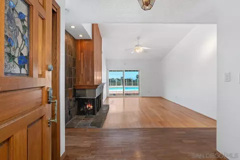 Entry Way - 14186 Recuerdo Dr, Del Mar, CA 92014 photo 1 of 3