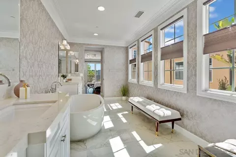 Bath - 7290 Sitio Lima, Carlsbad, CA 92009 photo 3 of 7