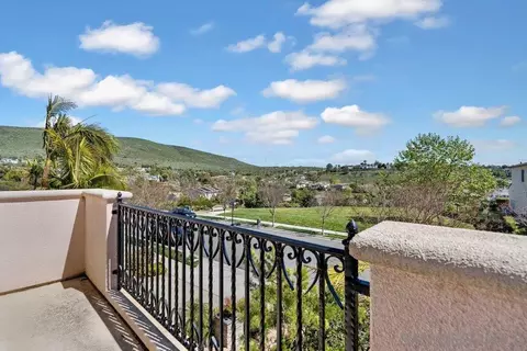 7290 Sitio Lima, Carlsbad, CA 92009