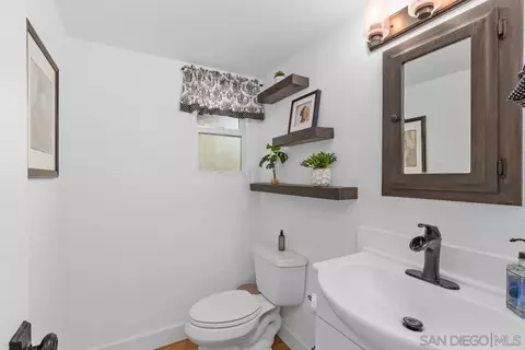 Bath - 8020 Eastridge Dr, La Mesa, CA 91941 photo 1 of 3