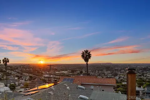 View/Area - 8020 Eastridge Dr, La Mesa, CA 91941 photo 3 of 9