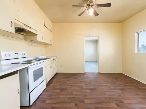 Kitchen - 919 Paulin Ave, Calexico, CA 92231 photo 1 of 4