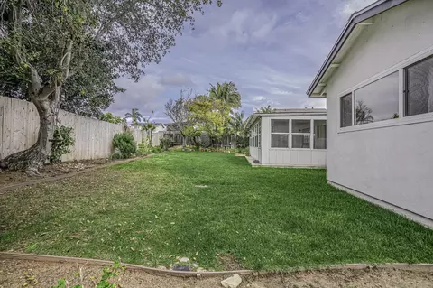 Exterior - 3805 Trieste Dr, Carlsbad, CA 92010 photo 5 of 5
