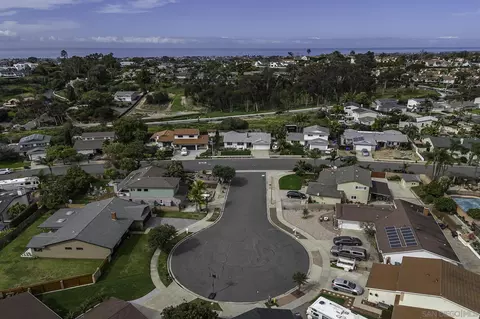 View/Area - 3805 Trieste Dr, Carlsbad, CA 92010 photo 1 of 2