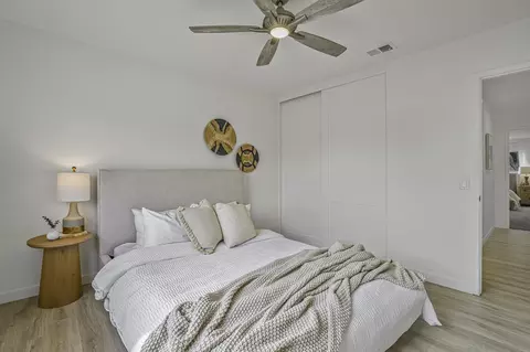 Bedroom - 3805 Trieste Dr, Carlsbad, CA 92010 photo 4 of 5