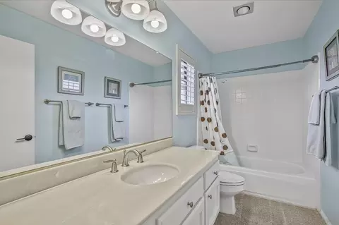 Bath - 1848 Avenida Mimosa, Encinitas, CA 92024 photo 3 of 5