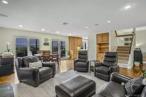 Living - 1848 Avenida Mimosa, Encinitas, CA 92024 photo 3 of 4