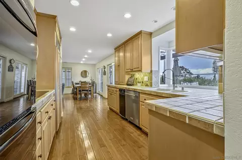 Kitchen - 1848 Avenida Mimosa, Encinitas, CA 92024 photo 1 of 3