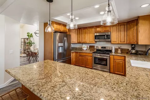 Kitchen - 3844 Kelton Dr, Oceanside, CA 92056 photo 4 of 5